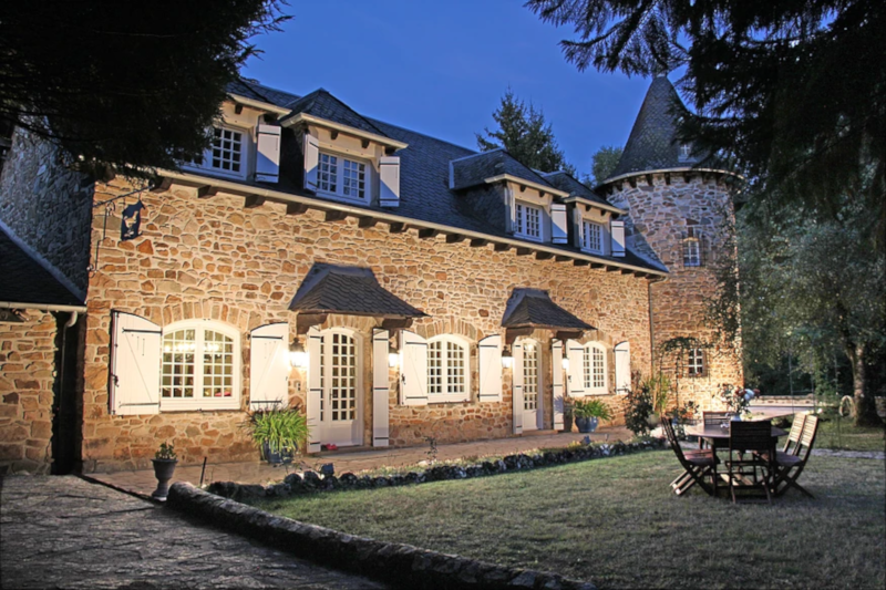  Hébergements insolites - Chambres d'Hôtes Manoir de Chantemerle ©Manoir de Chantemerle