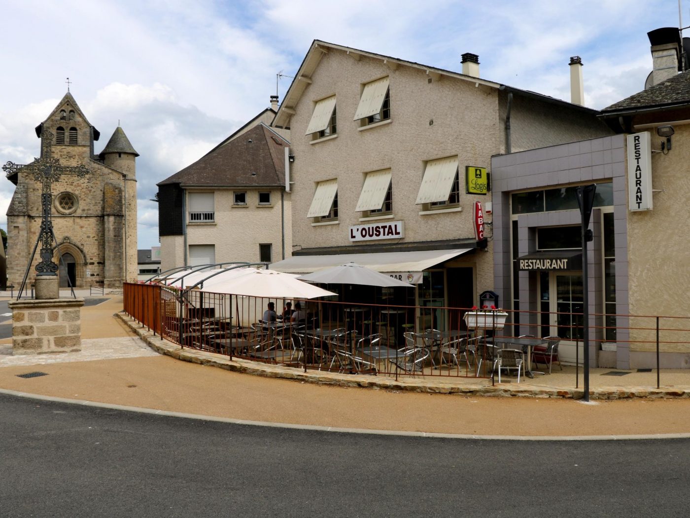 Hôtel restaurant L’Oustal_9