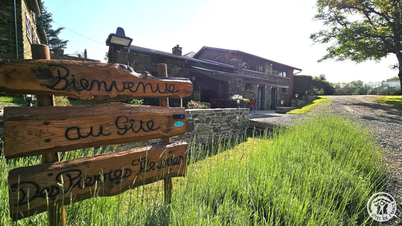 Des Pierres Fleuries_1