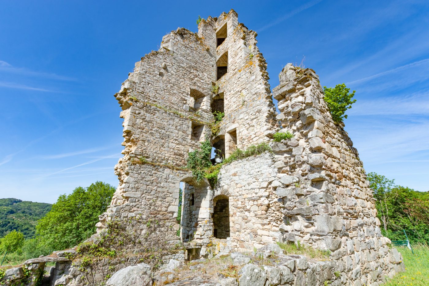 Ruines du château – Cornil