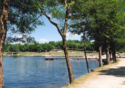 Aire d’accueil de camping-cars du camping du lac de Bournazel_1