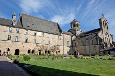 AbbayeAubazine-cloître_1