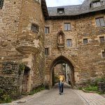 Corrèze Tourisme_GR46_Uzerche_Porte Bécharie_© David Genestal_juin 2024