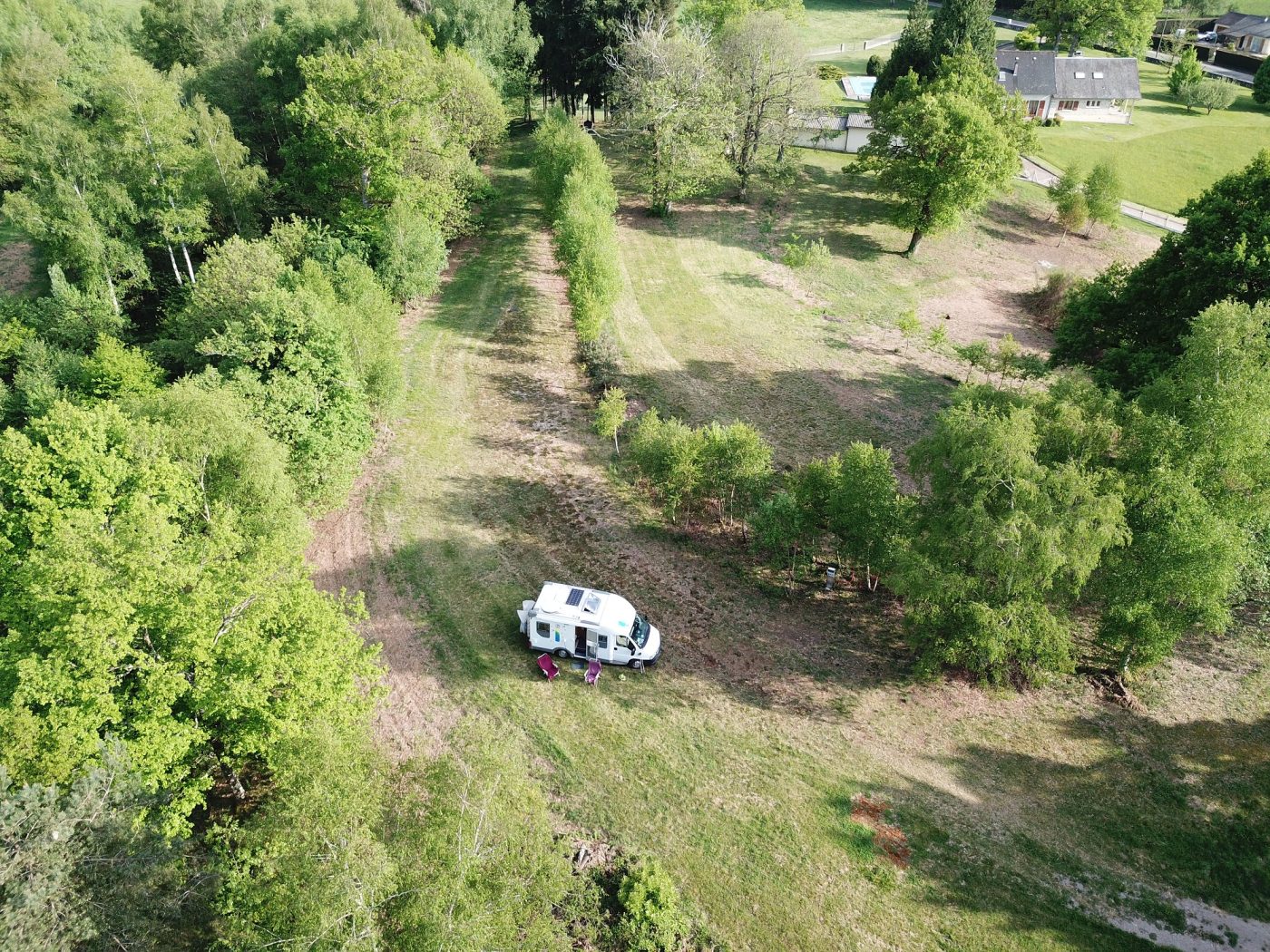 DJI_0038 étang vue du ciel avec camping car