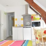 LocationStudioJaune-LouPeDeGril-Curemonte_kitchenette_1