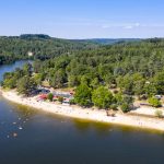 Camping au bord du lac de la Valette