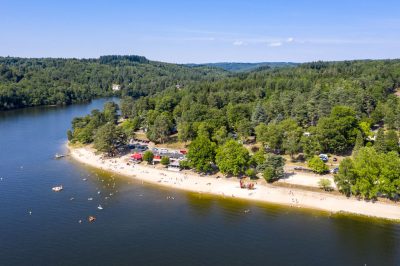 Camping au bord du lac de la Valette