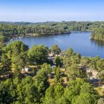 Camping au bord du lac de la Valette