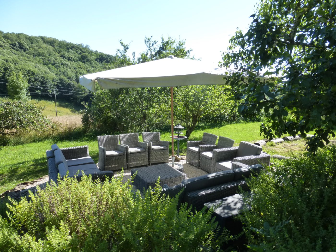 Gîte 12p Le Chazal salon de jardin