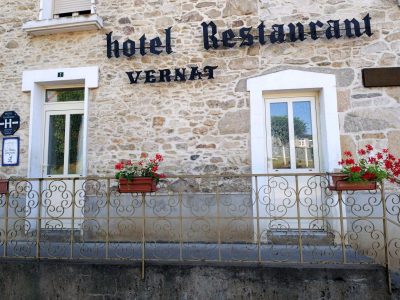 hotel-restaurant-vernat-facade-favars-053101